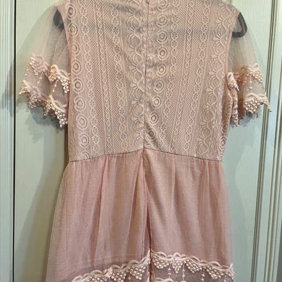 Ampersand Ave Cute Lace Pink Top - Picture 2 of 3